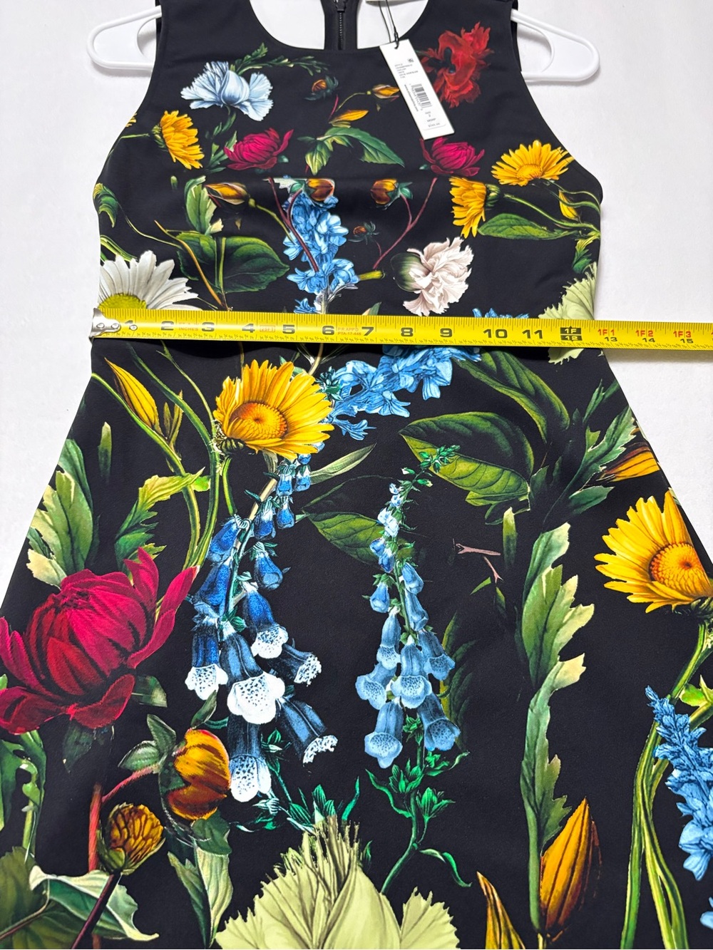 Alice + Olivia Wynell Floral Sleeveless Minidress - Picture 9 of 13